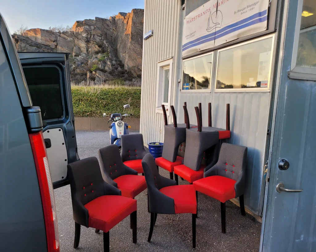 Chair cushion on classic chair - reupholstered by Marstrands Marintextil in Gothenburg