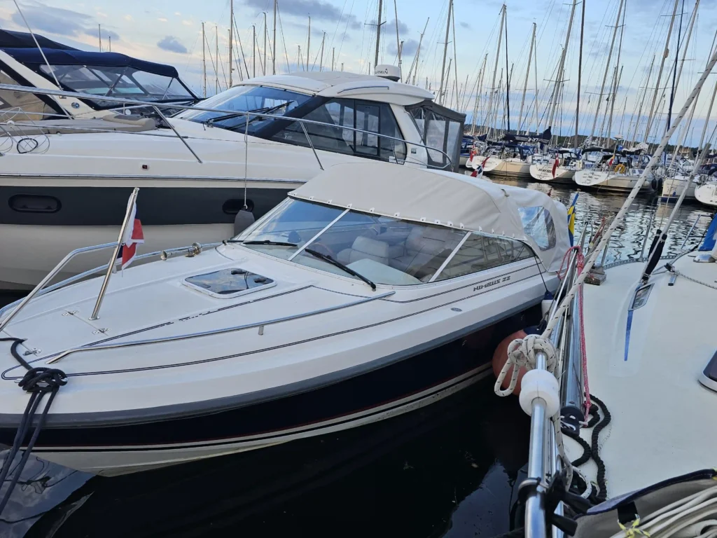 Cleaning and impregnation of boat canopies in Marstrand - canopy cleaning for long-lasting protection against dirt and mold