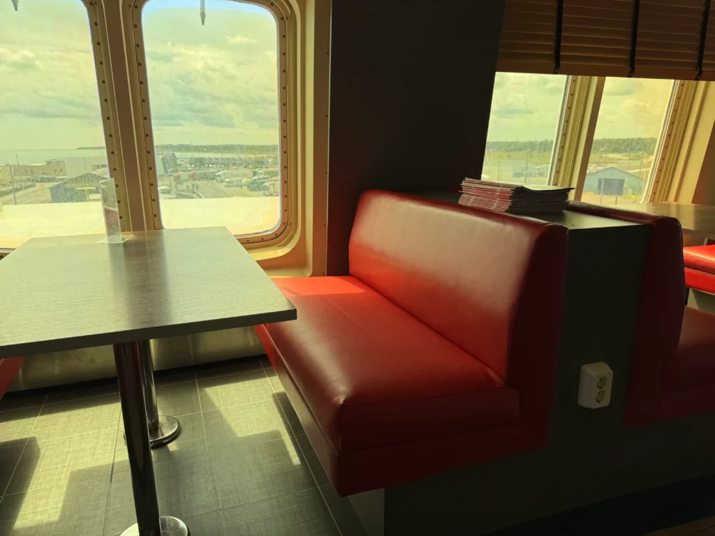 Soffa-dynor för Stena Line i marin verkstadsmiljö