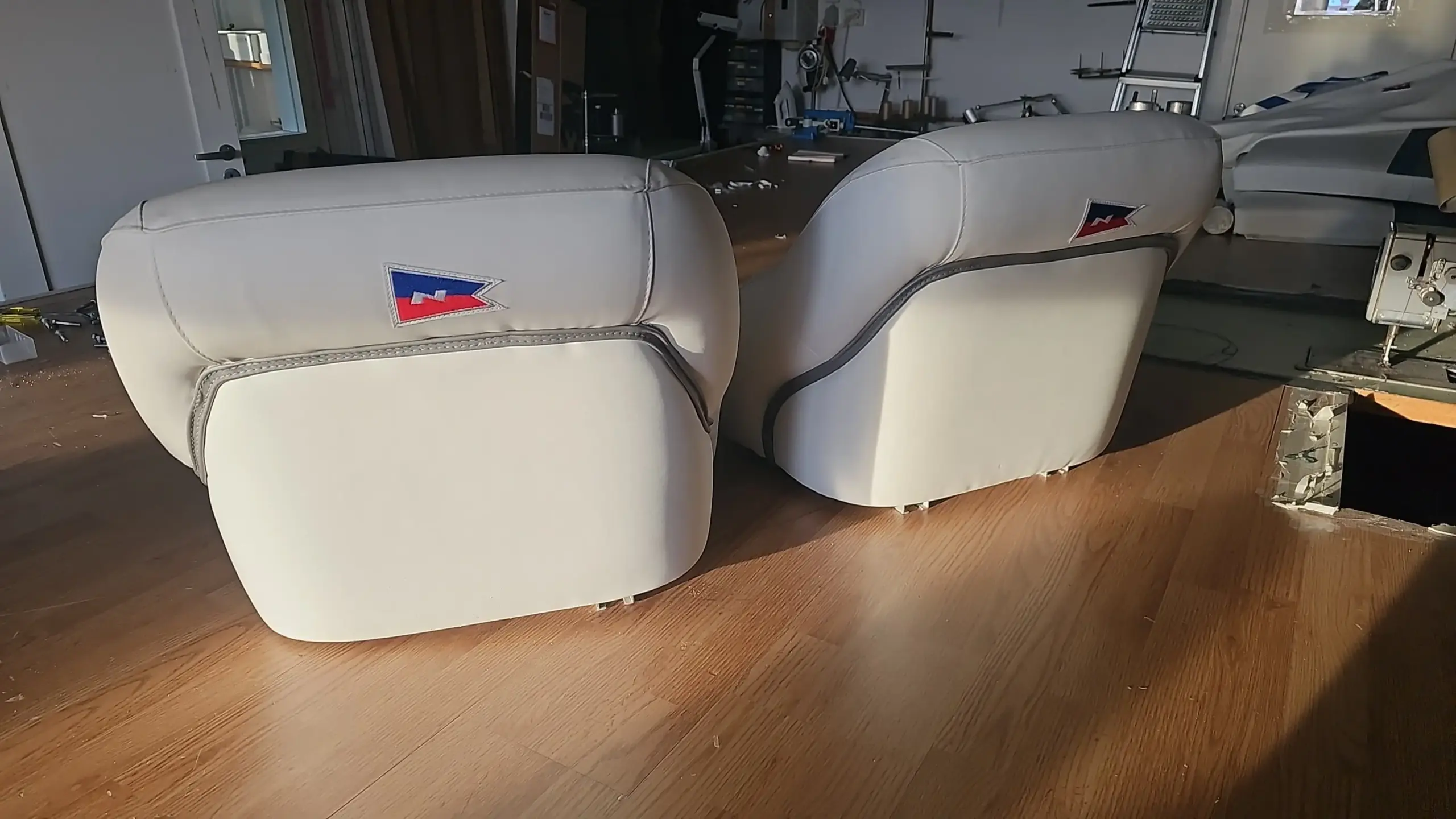 Måttbeställda Nimbus-båtdynor i premiumskum tillverkade av Marstrands Marintextil i Göteborg