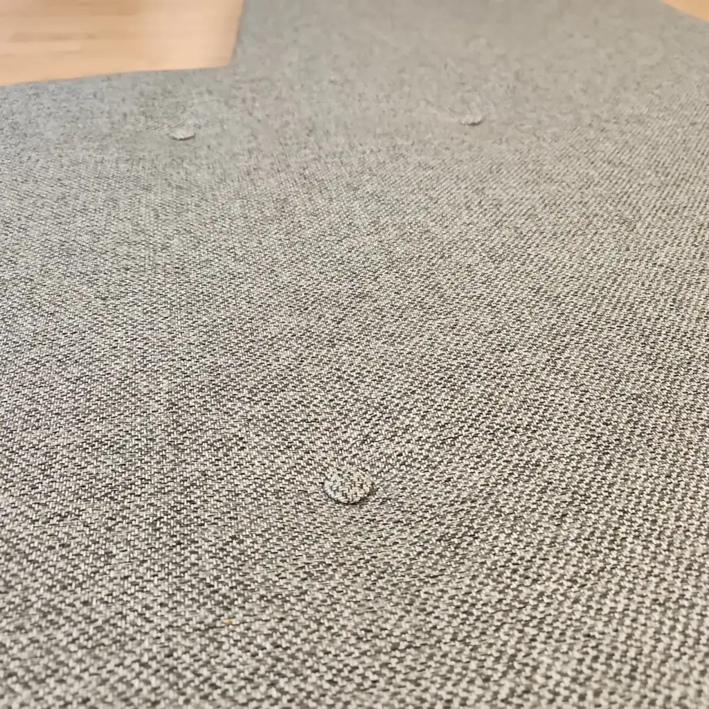 Marint möbeltyg till båtdynor Vihe S-21 (1991) – slitstark väv med vattenavvisande yta för båtmiljö