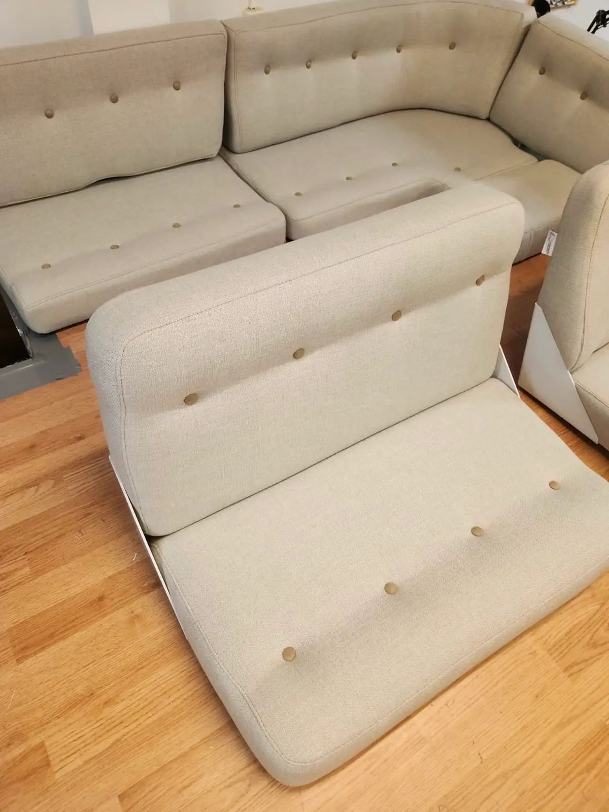 New boat cushions in light beige for Saga 315 after reupholstery - tailor-made seat cushions boat with premium finish in Gothenburg