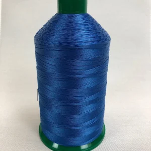 Spule mit Pacific Blue Coats Dabond-Nähgarn